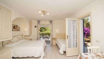 Estudio tradicional, cocineta (3 pax) | Cuna de viaje y ropa de cama