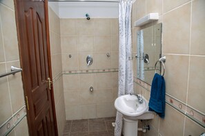 Standard-Haus, 3 Schlafzimmer, Nichtraucher, Gartenblick | Badezimmer