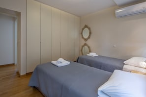 Appartement, 3 chambres | 3 chambres, systĂšme dâinsonorisation, fer et planche Ă repasser
