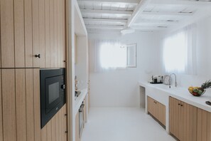 Deluxe Beach Front Villa, With Pool | Eigene Küche | Kühlschrank, Mikrowelle, Ofen, Herdplatte