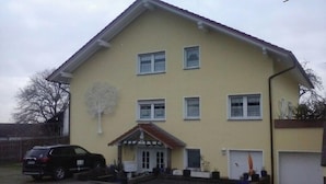 Front of property - Appartements & Ferienwohnungen Wolf Usingen (Usingen)
