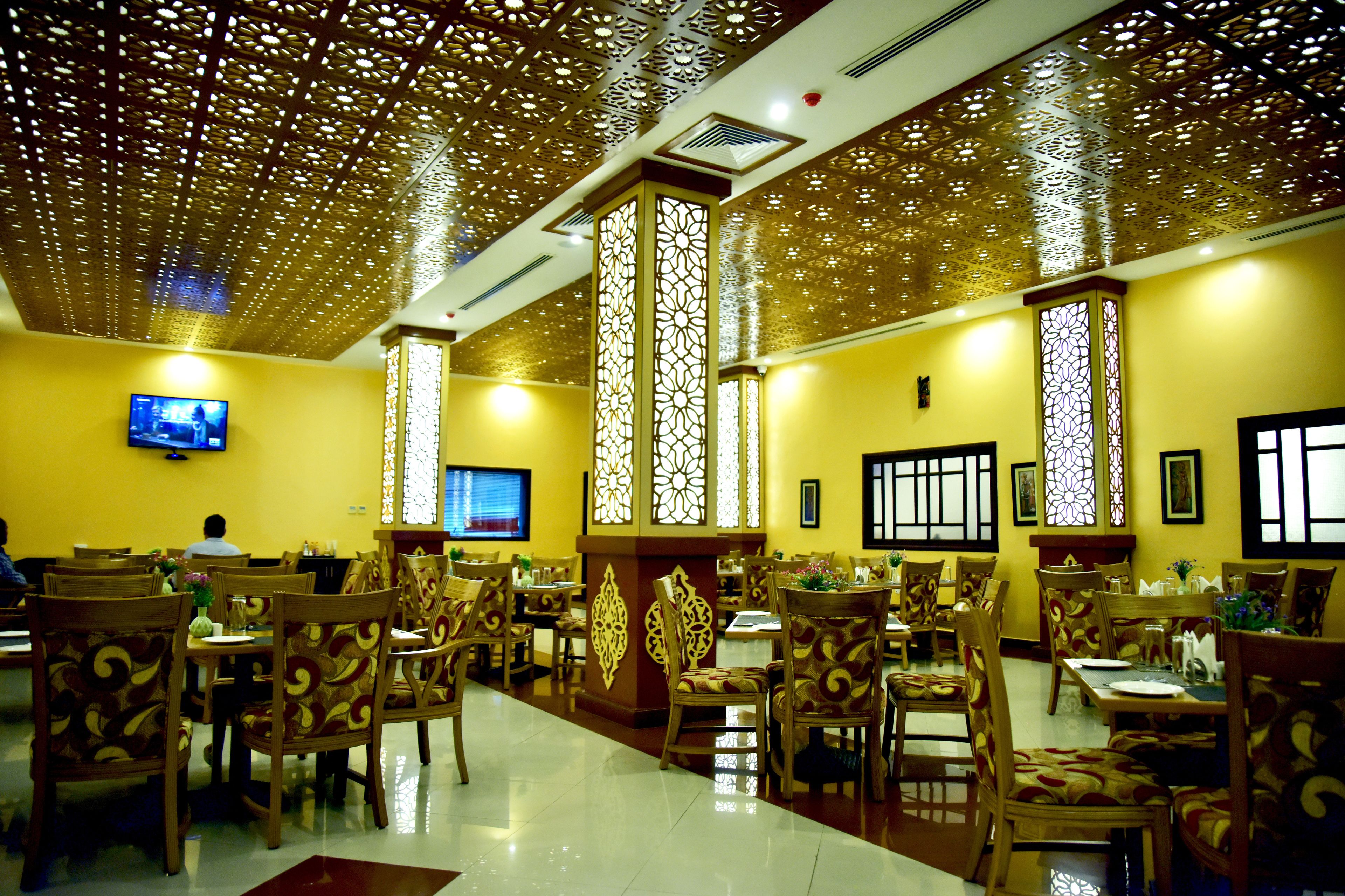 Daily buffet breakfast (USD 10 per person)