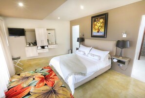 Premium bedding, Tempur-Pedic beds, in-room safe, individually decorated