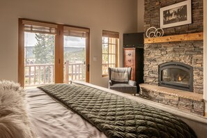 4 slaapkamers, een strijkplank/strijkijzer, gratis wifi, beddengoed