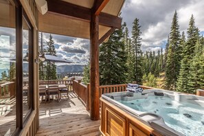 Terrace/patio - Charming, Ski Accessible Home with Hot Tub and Great Views! (Big Sky)