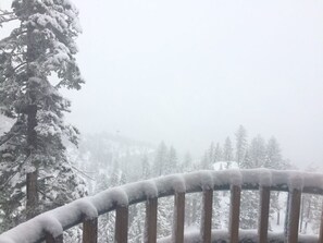 Property grounds - 2 BR, 2 Bath, Signature Resort at Ridge Sierra, Stateline, South Lake Tahoe (Stateline)