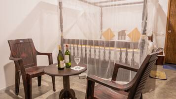 Chambre Double Deluxe | Minibar, fer et planche Ă  repasser, Wi-Fi gratuit, draps fournis