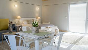 Blackout drapes, soundproofing, free WiFi, bed sheets