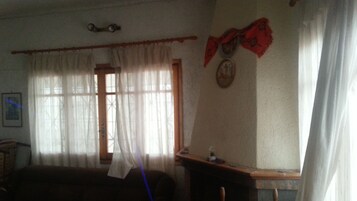 Televisión de pantalla plana, chimenea