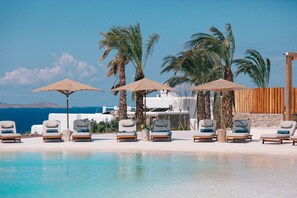 Desayuno completo gratuito y diario