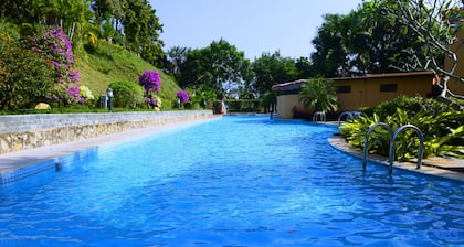 Guangzhou Valley View Hotspring Resort