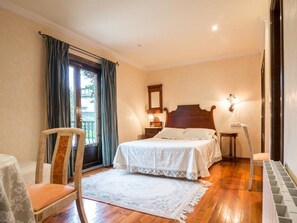 Bàn, truy cập Internet không dây miễn phí 