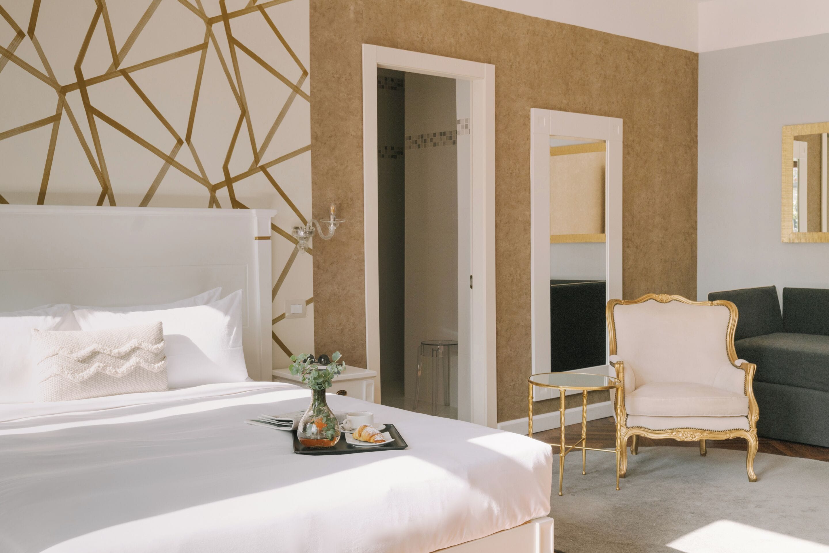 superior triple room | 1 bedroom, minibar, individually furnished, bed sheets