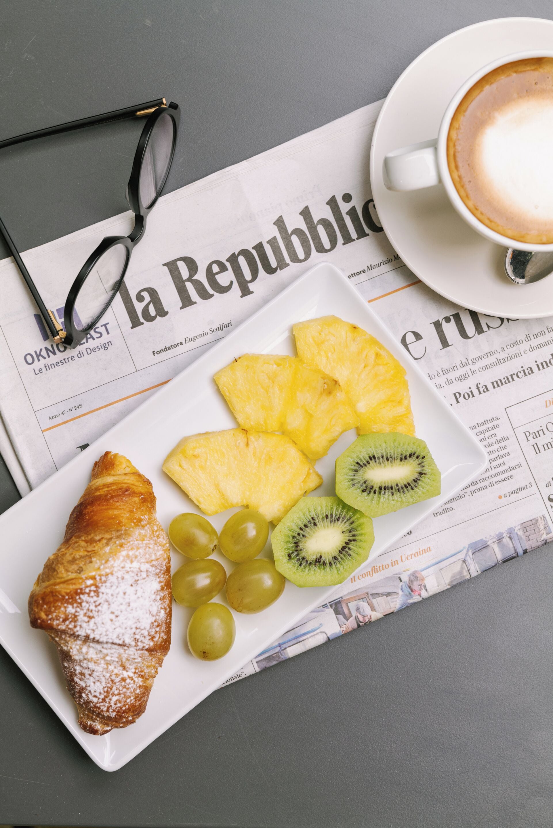 daily continental breakfast (eur 17 per person)