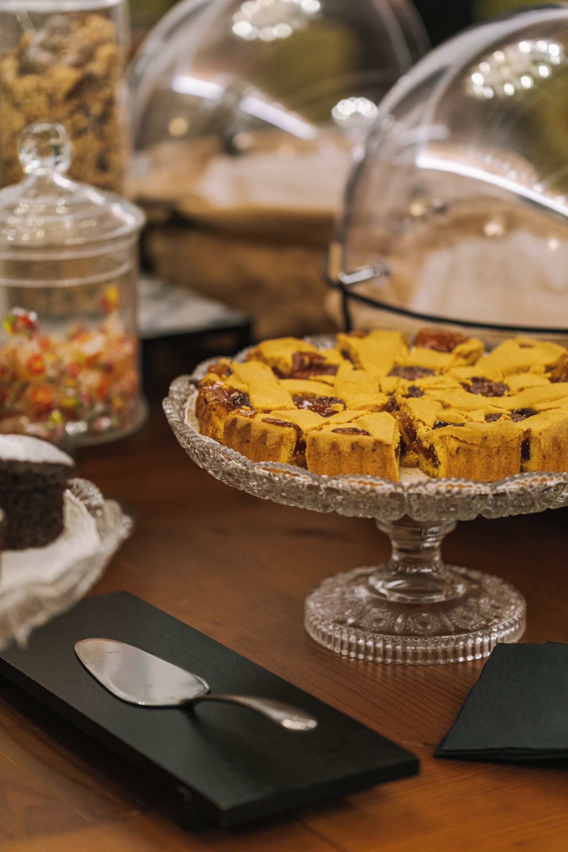 daily continental breakfast (eur 17 per person)