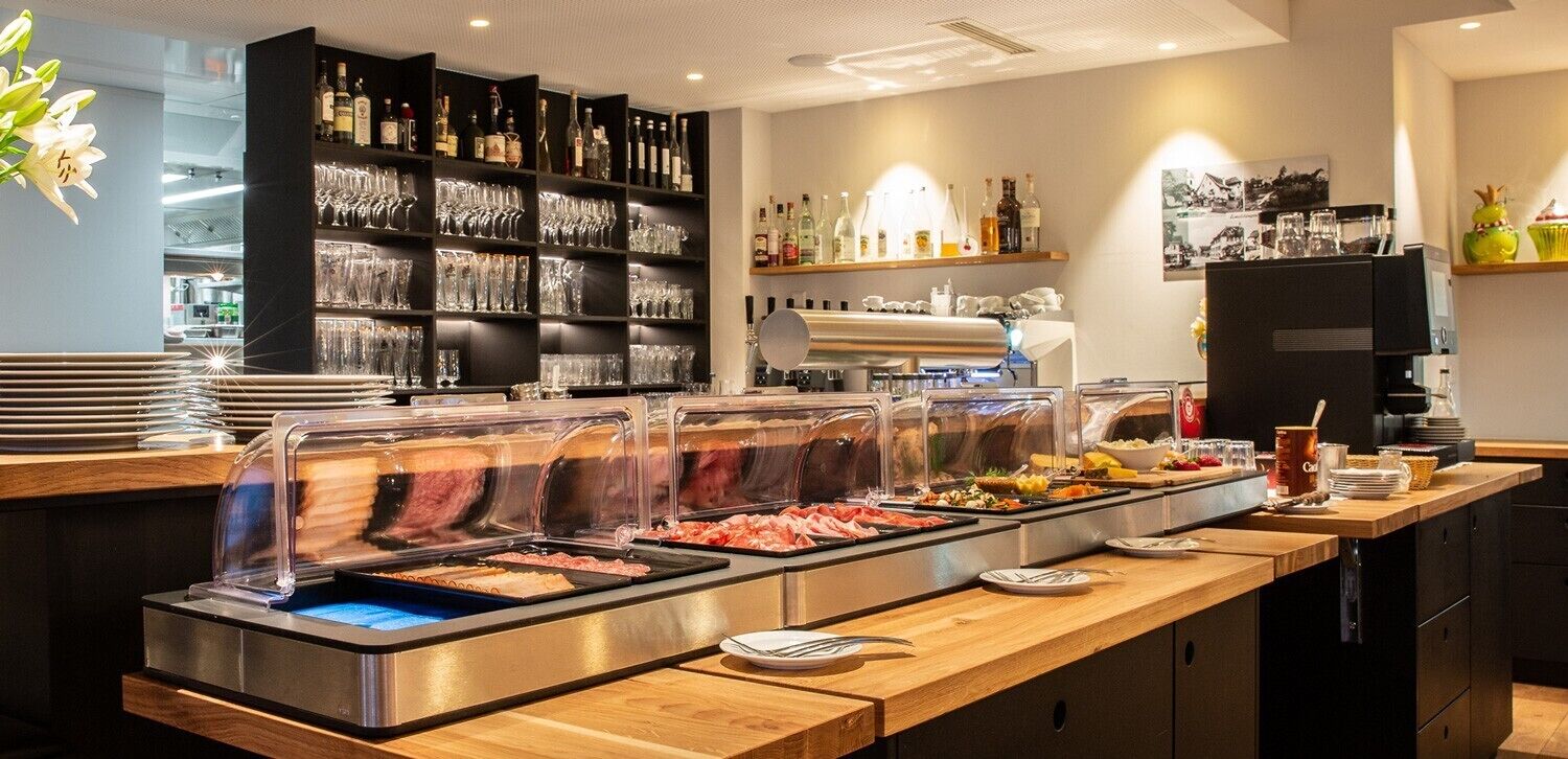 Petit déjeuner buffet