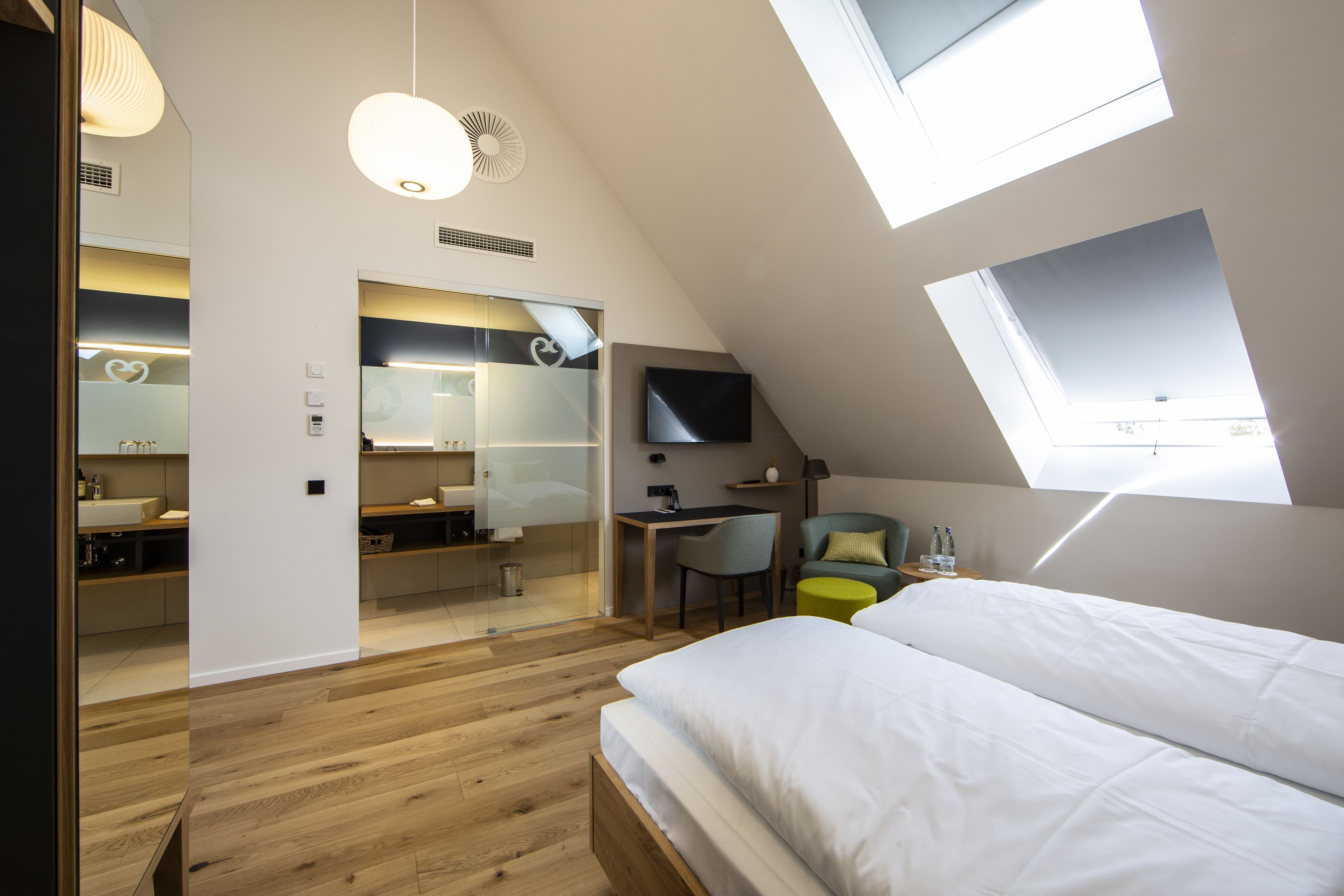 In-room safe, blackout drapes, soundproofing, free WiFi
