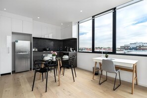Dining - Artel Apartment Hotel Melbourne (Brunswick)