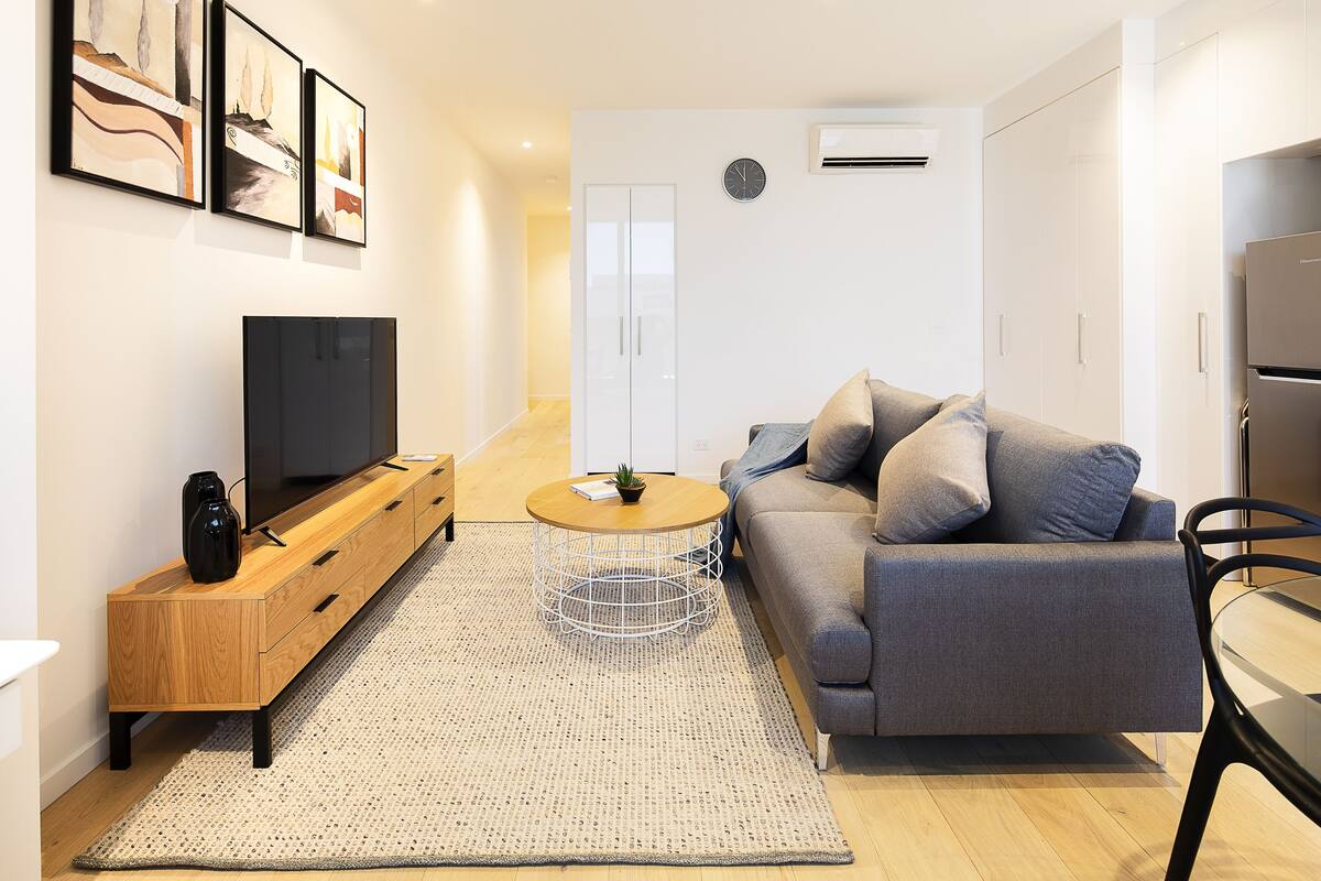 Deluxe-Apartment, 1 King-Bett, Nichtraucher | Bügeleisen/Bügelbrett, kostenloses WLAN, Bettwäsche