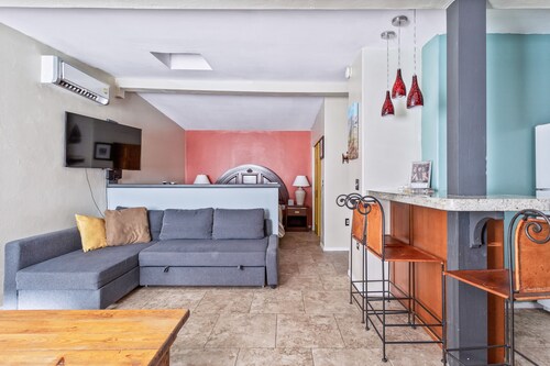 Tucsonan-tyyli Casita Midtown Tucsonissa - minuuttien päässä pohjimmiltaan kaikesta!