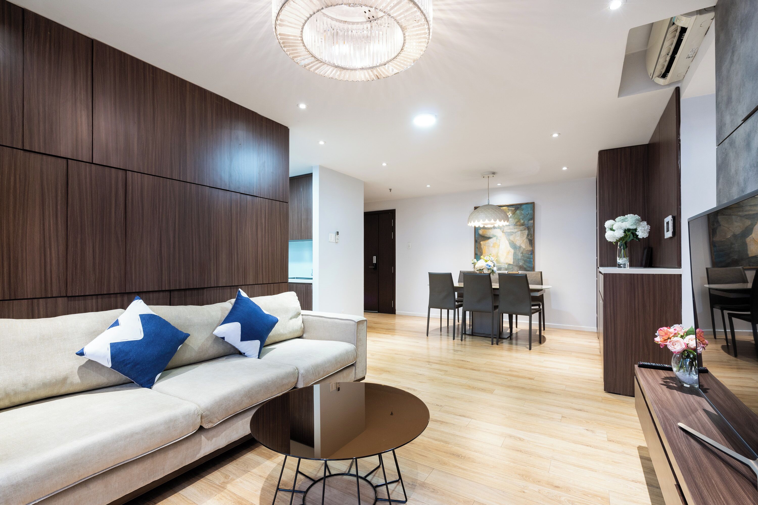 Apartamento, 3 habitaciones | Escritorio, cortinas opacas, tabla de planchar con plancha y wifi gratis