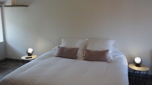 Deluxe Double Room, 1 Bedroom, Garden View (Corvette) - L'Abri' Côtier (Saint-Père-en-Retz)