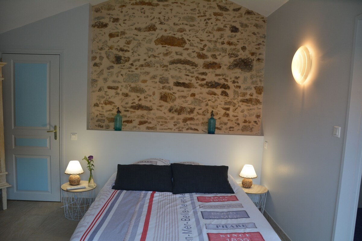 Double Room (Obidos) | 3 bedrooms, individually decorated, individually furnished