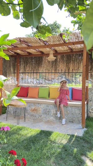 32-Zoll-Smart-TV mit Satellitenempfang, Fernseher