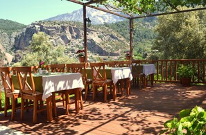 Frokost, lunsj og middag serveres