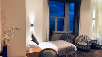 Phòng đôi hoặc 2 giường đơn Premier, quang cảnh biển | Bàn ủi/dụng cụ ủi quần áo, truy cập Internet không dây miễn phí