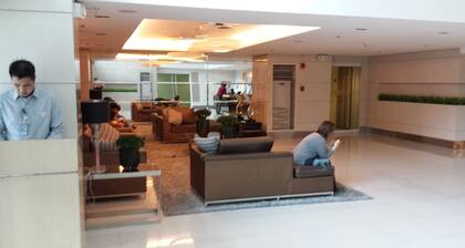 Amplio 2-BR Condo @ Grass, Quezon City