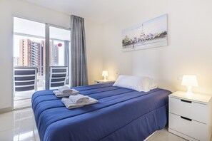 2 slaapkamers, een strijkplank/strijkijzer, gratis wifi, beddengoed