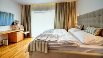 Suite, 1 queensize-seng (Wedding) | Minibar, safe på rommet, blendingsgardiner og wi-fi (inkludert)