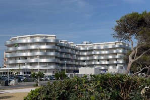 Exterior - Apartment in Le Barcarès with Sea View (Le Barcares)