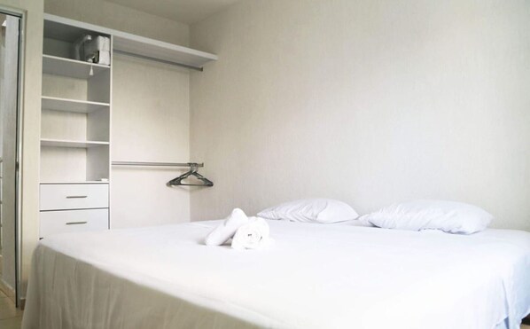 3 bedrooms, WiFi, bed sheets - Luxurious residence in Cancun (Cancún)