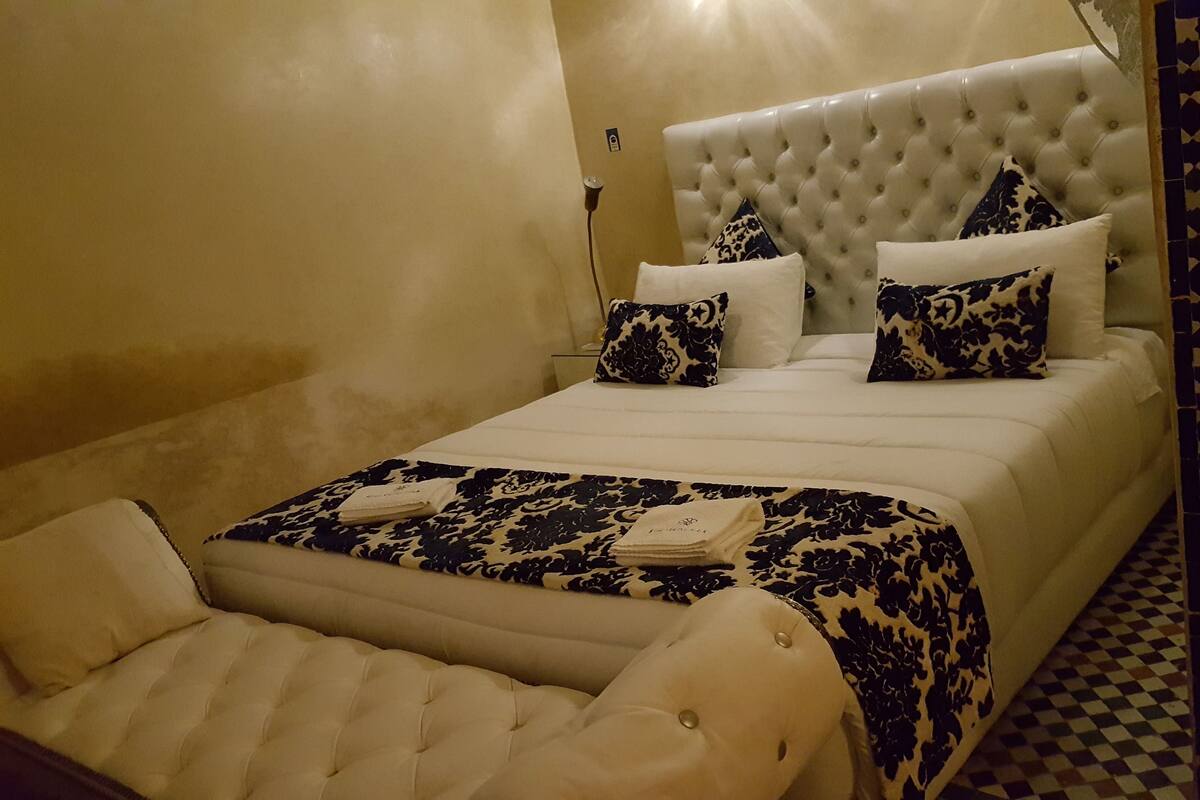 Deluxe Suite, Multiple Beds, Non Smoking | Egyptian cotton sheets, premium bedding, memory-foam beds, soundproofing