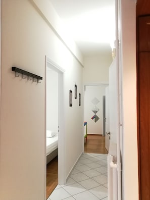 Apartment | Living area | Flat-screen TV, DVD player