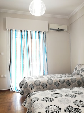 Apartemen | Ruang kerja ramah laptop, setrika/meja setrika, dan Wi-Fi gratis