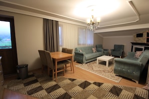 Deluxe Apart Daire, 2 Yatak Odası | Oturma alanı