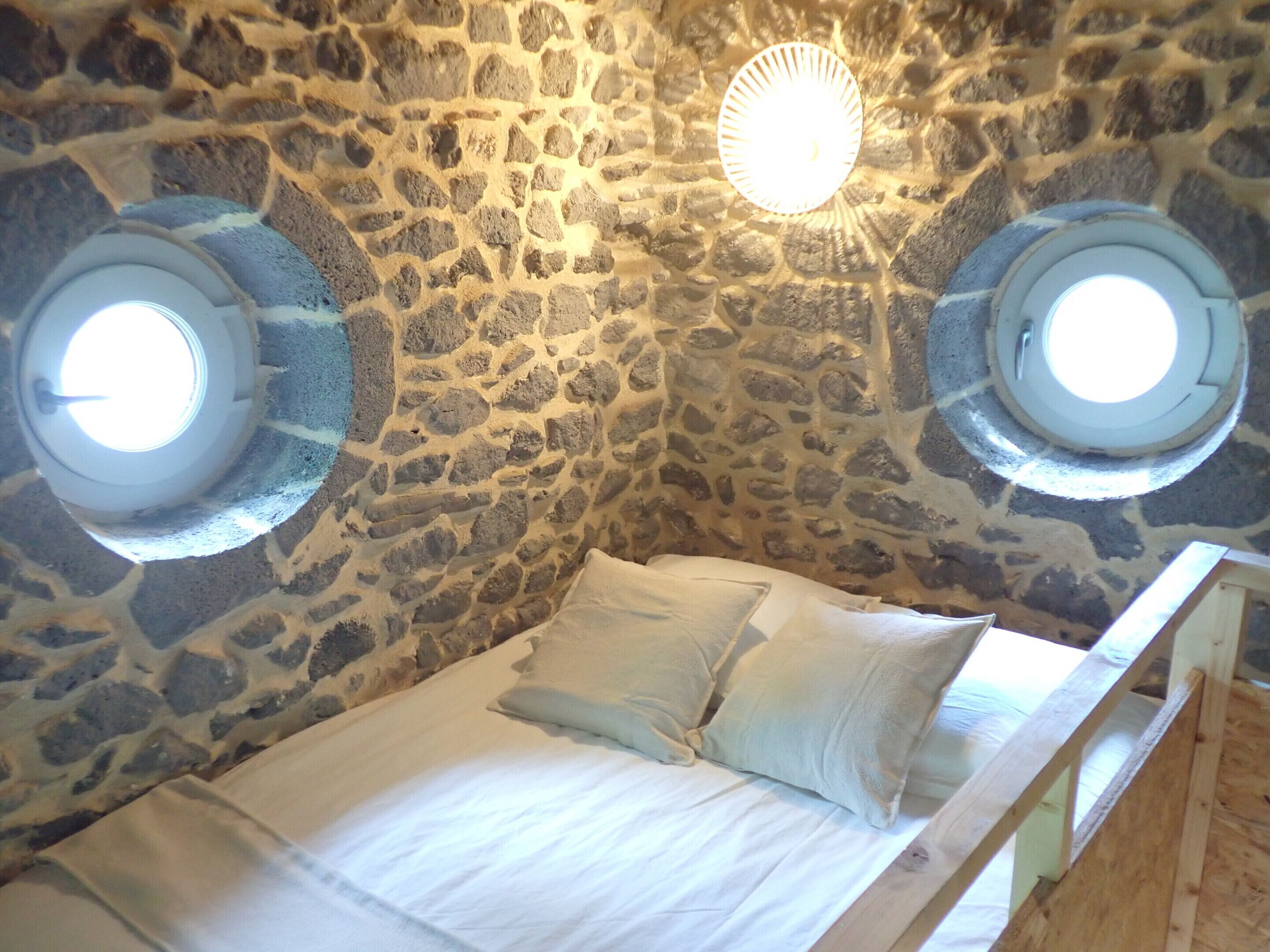 Romantic Cabin, Ensuite, Garden View (Le Pigeonnier)