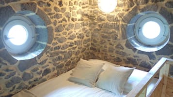 Romantic Cabin, Ensuite, Garden View (Le Pigeonnier)