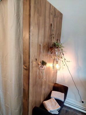 Luxury Double Room, Private Bathroom, Courtyard View (chambre romance) | Miscellaneous