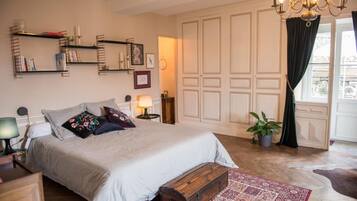 Standard-Dreibettzimmer, eigenes Bad, Parkblick (Chambre sur jardin)