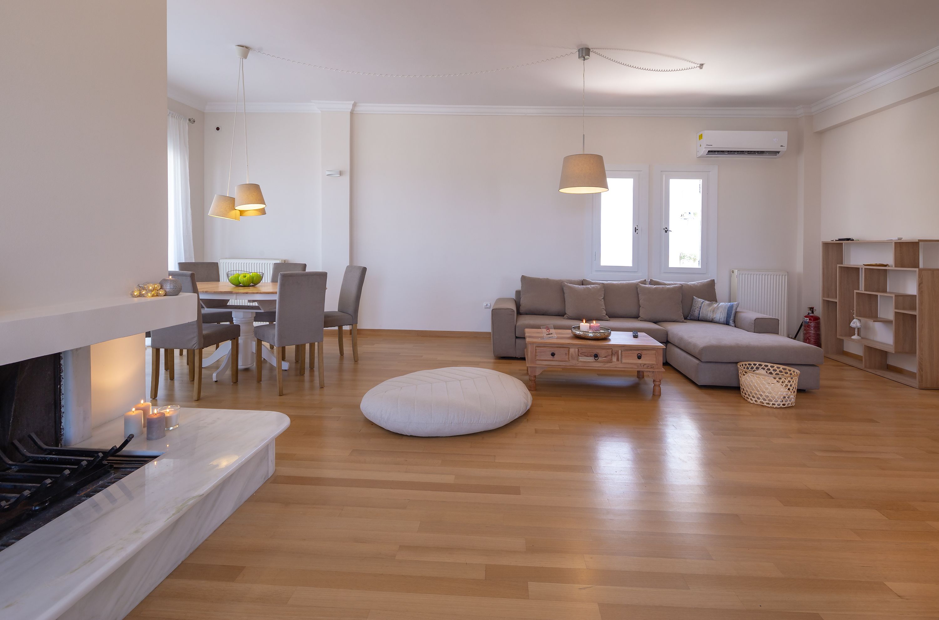 Apartment | Living area | Flat-screen TV