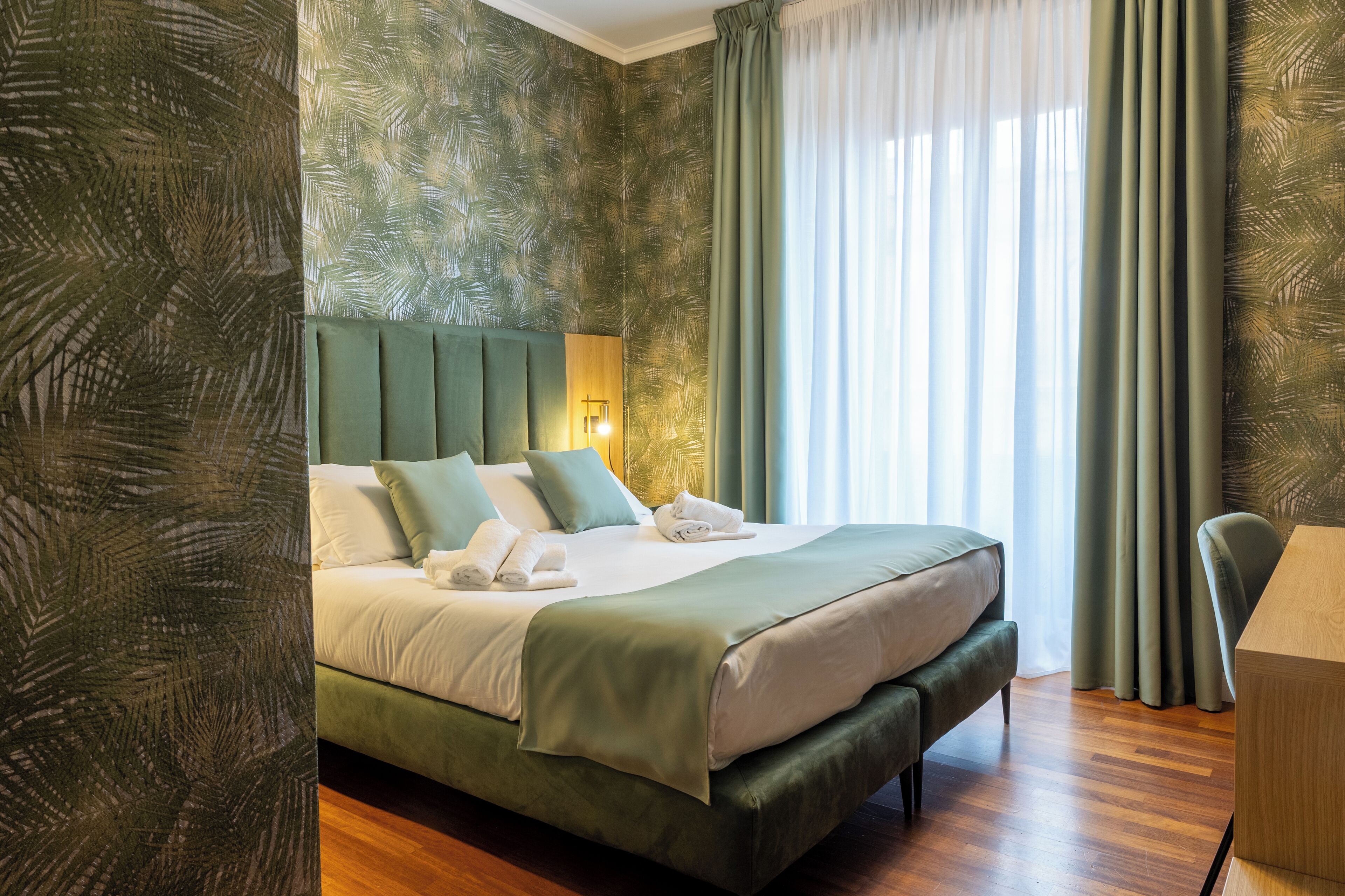 Classic Room | Down comforters, in-room safe, individually decorated, desk