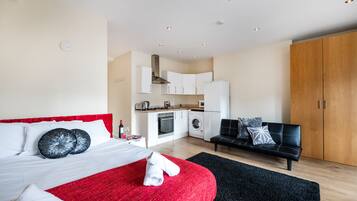 Studio Apartment | Living area | TV