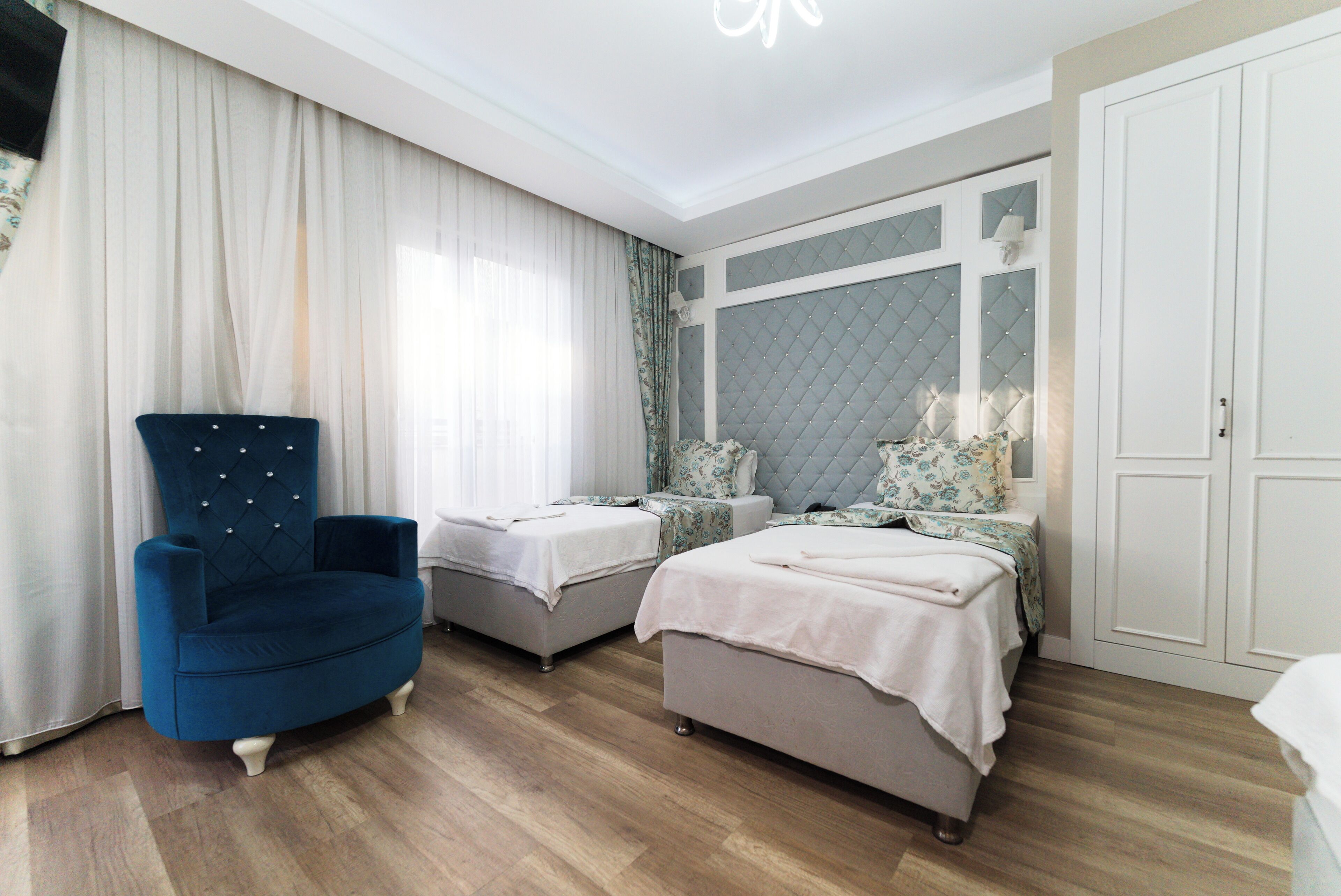 Photo - Microyal Hotel