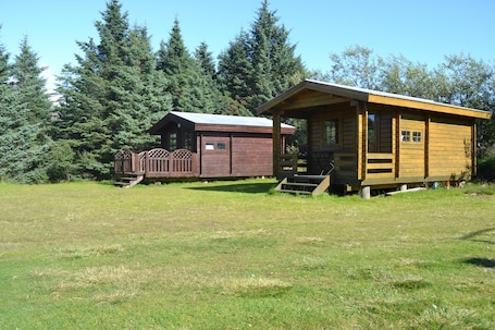 Chalet, 1 Bedroom | Blackout drapes, free cribs/infant beds, free WiFi, bed sheets