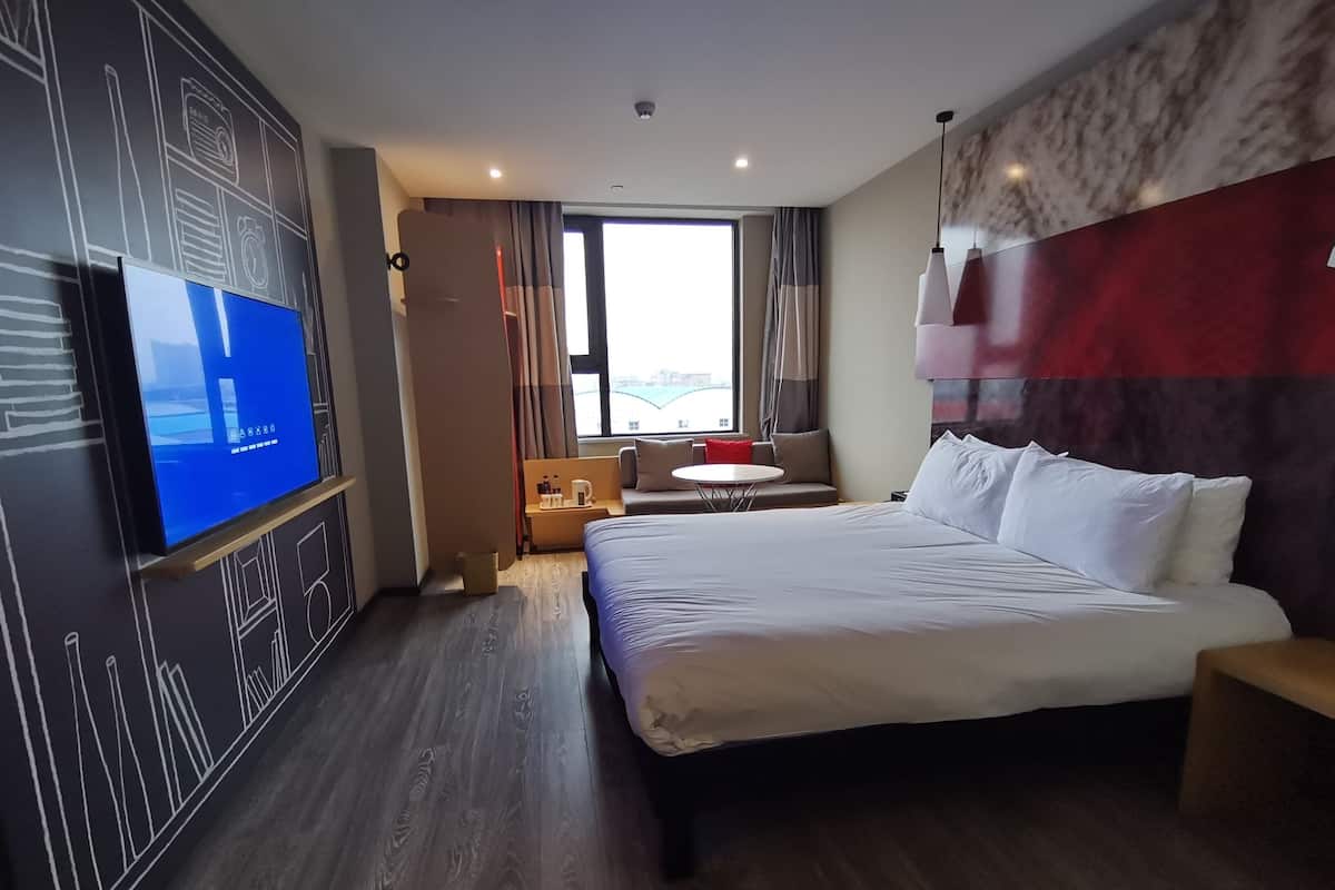 Blackout drapes, iron/ironing board, free WiFi, bed sheets