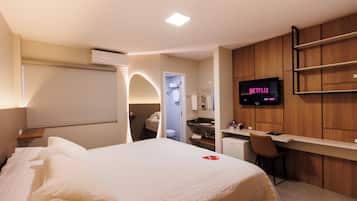 Comfort Twin Room, Non Smoking | Minibar, desk, blackout drapes, free WiFi